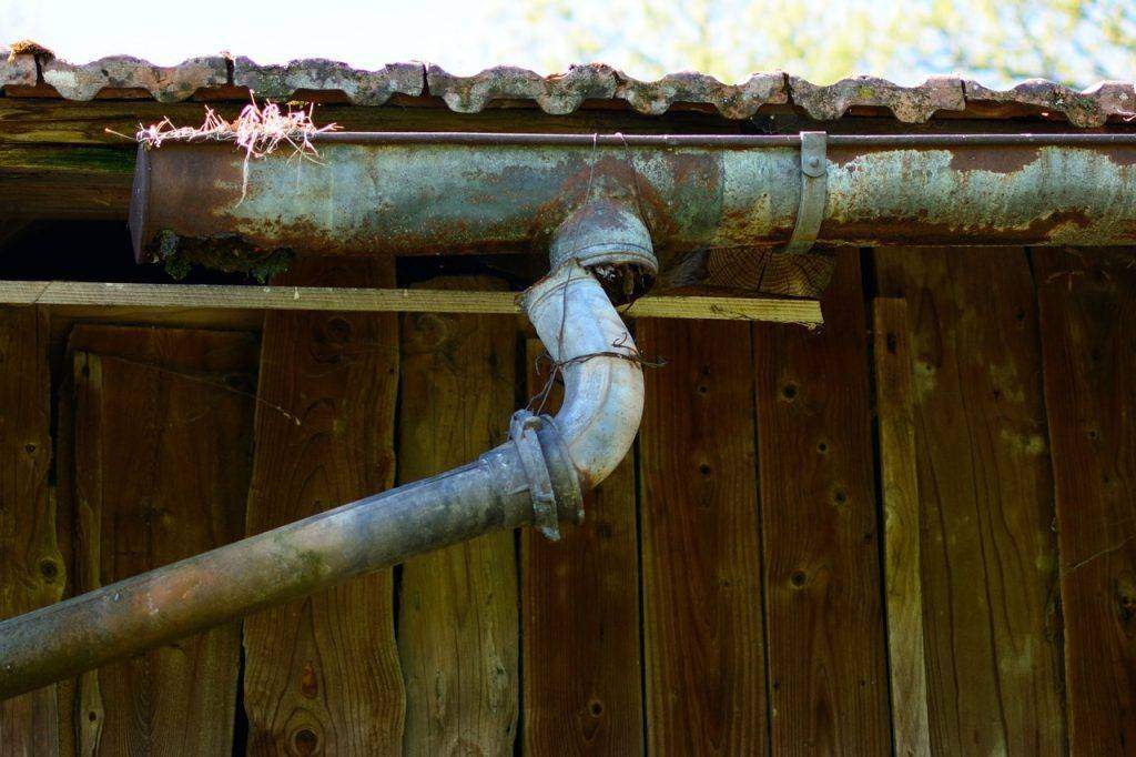 Follow 5 Tips to Take Care of Gutters and Downspouts
