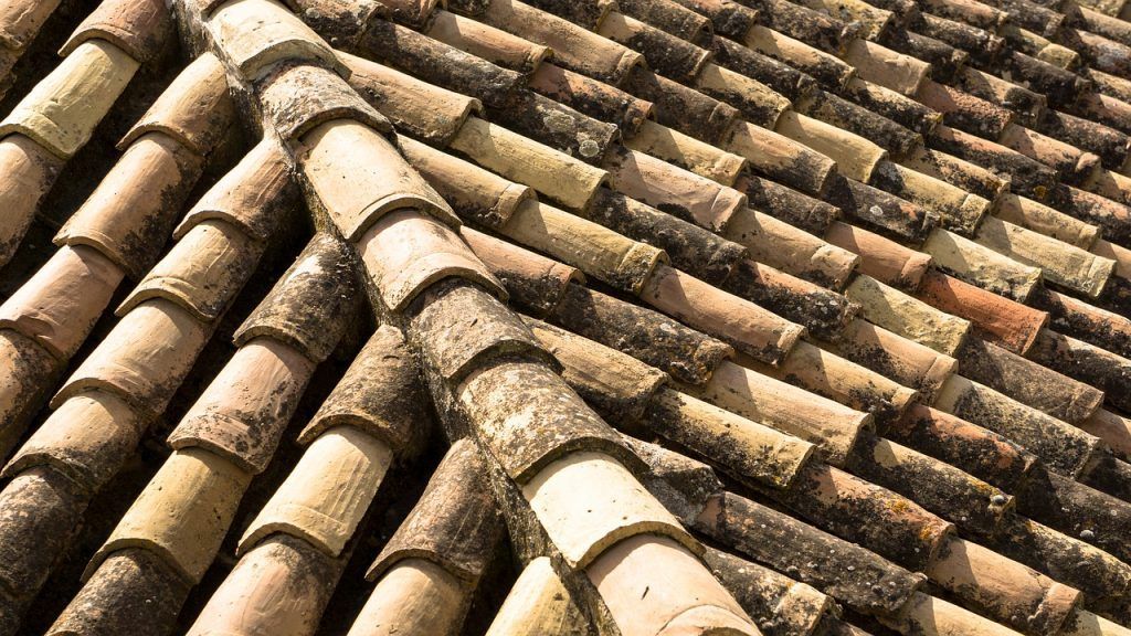 clay-roof-2533393_1280
