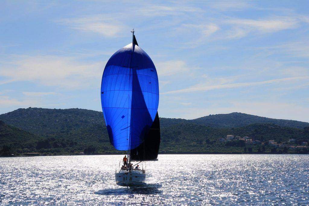 sailing-boat-1473281_1280