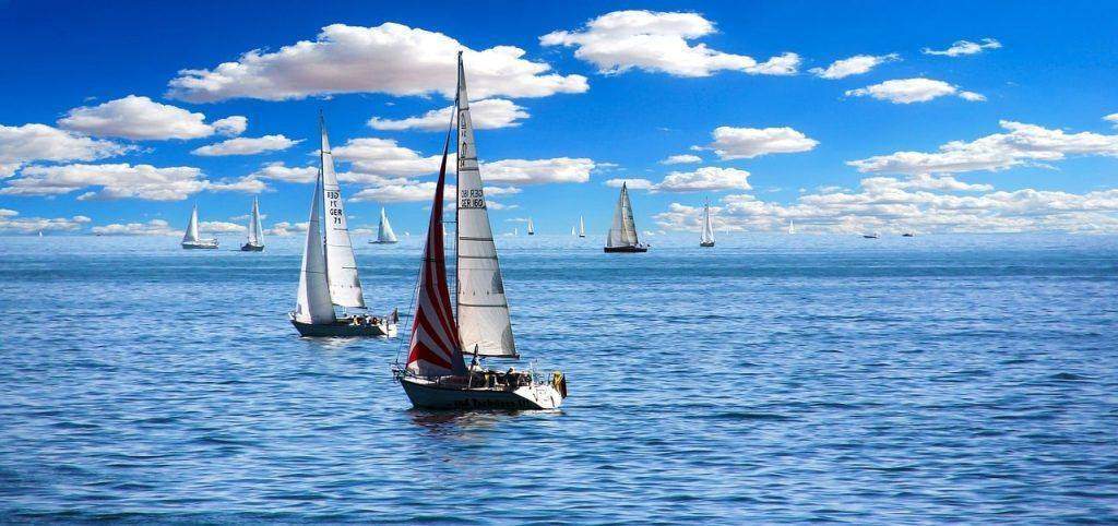 sailing-boat-1593613_1280