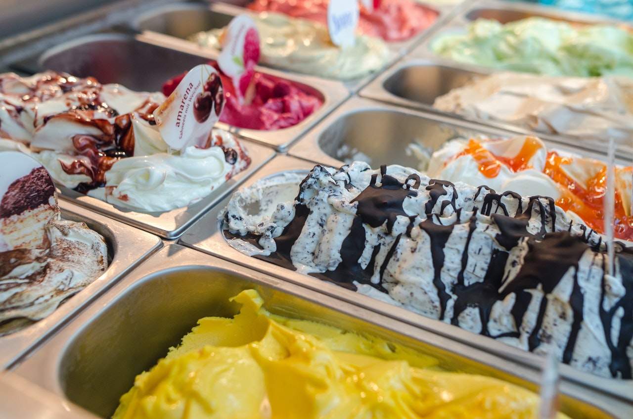 America’s Top 10 Favorite Ice-Cream Flavors And The Best Toppings To Go With Them