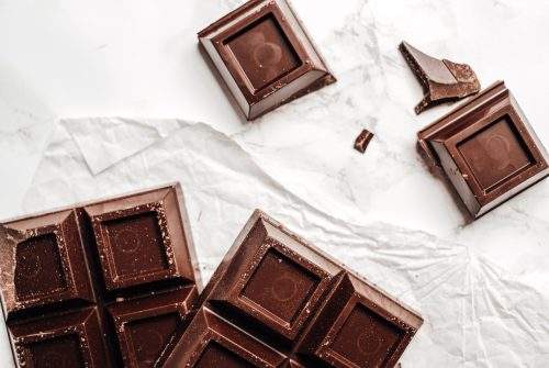 Simple and Delicious Ways to Decorate with Melted Chocolate