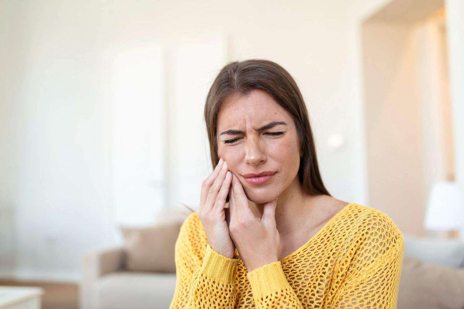 9 Tips to Take Care of Your Sensitive Teeth at Home